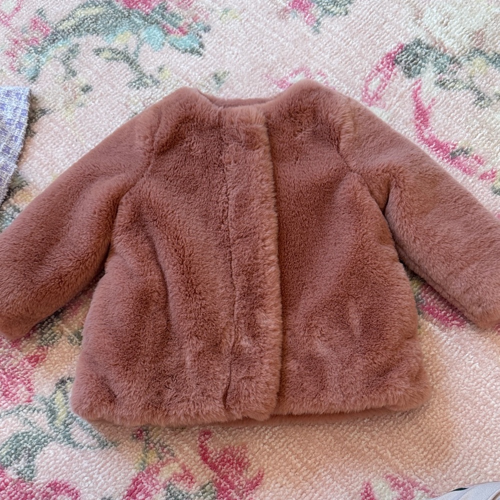 Plush Faux Fur Coat in Dusty Pink